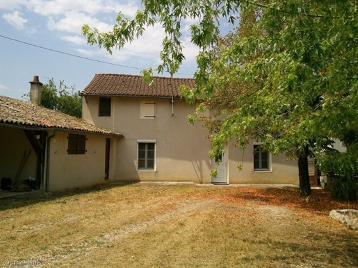 Maison 7 pièces 124 m² · à Lezay · 124 m² · 98 925 €