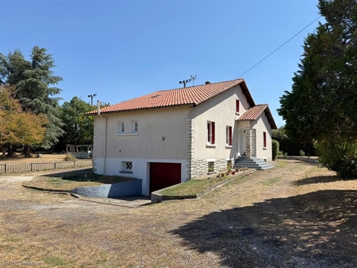 Maison 6 pièces 170 m² · à Verteuil-sur-Charente · 170 m² · 210 000 €
