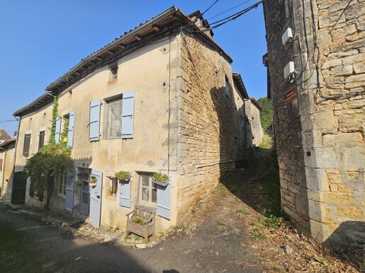 Maison 4 pièces 108 m² · à Nanteuil-en-Vallée · 108 m² · 142 000 €