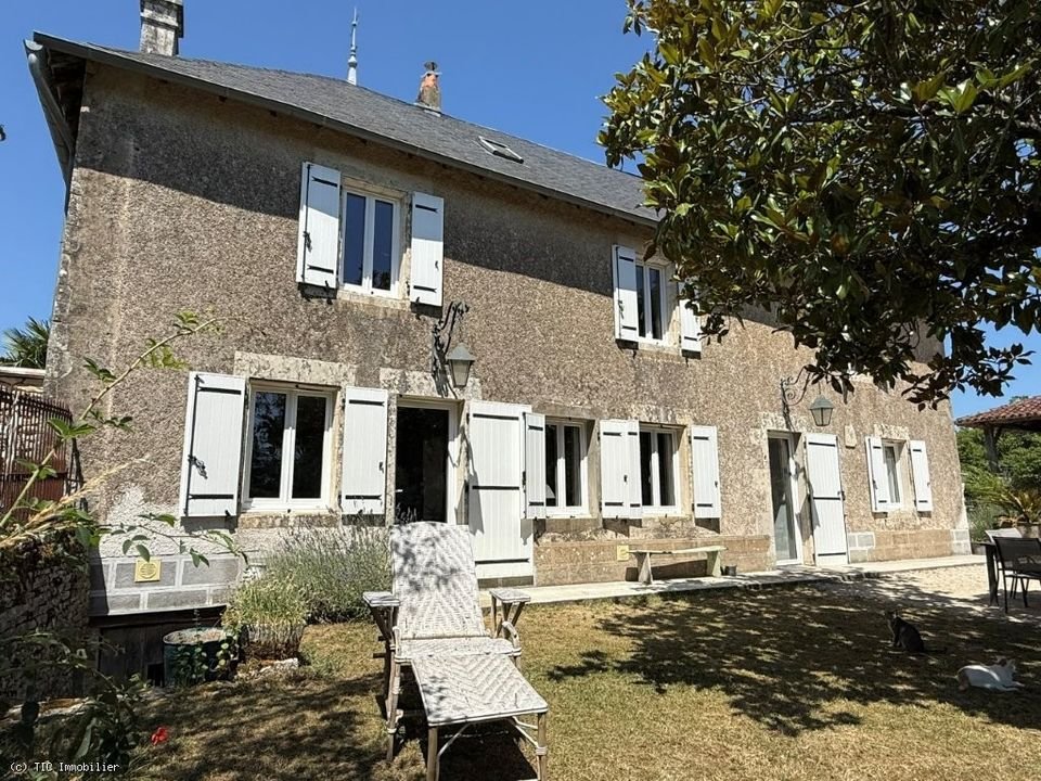 Maison à vendre, 140m², Ruffec