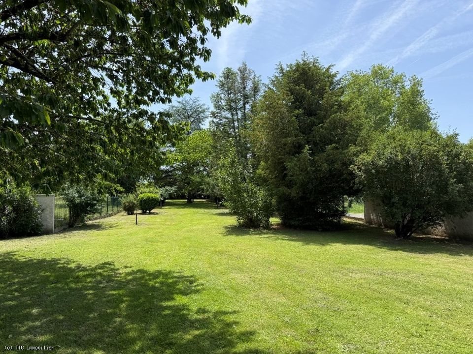 Maison à vendre, 214m², Aigre