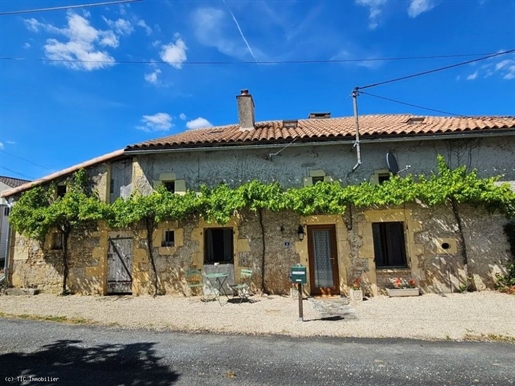 Maison 3 pièces 73 m² · à Anché · 73 m² · 65 000 €