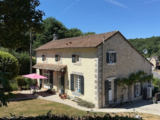 Maison 6 pièces 152 m² · à Civray · 152 m² · 223 000 €