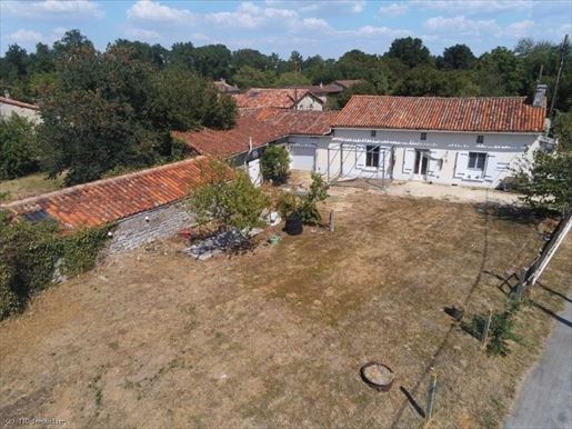 Maison 3 pièces 66 m² · à Ruffec · 66 m² · 80 645 €