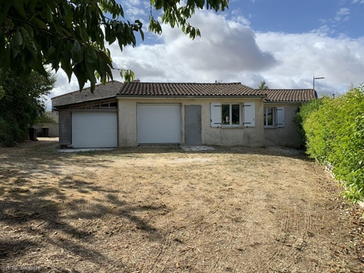 Maison 4 pièces 114 m² · à Ruffec · 114 m² · 123 650 €