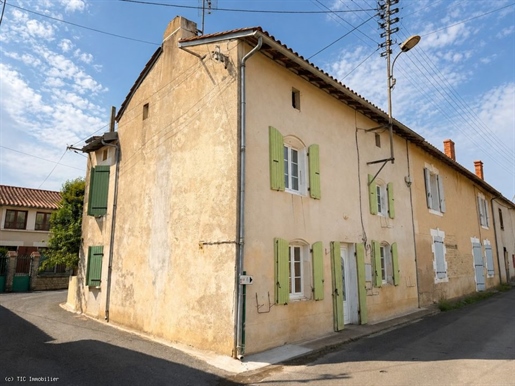 Maison 4 pièces 151 m² · à Villefagnan · 151 m² · 138 700 €