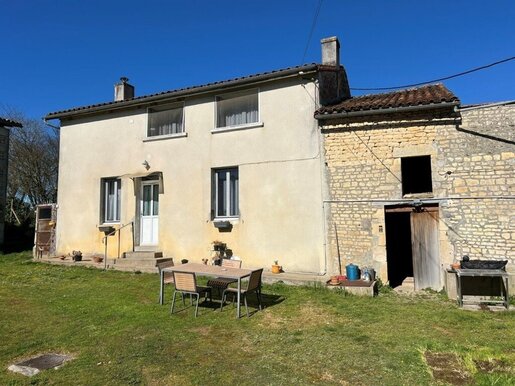 Maison 5 pièces 100 m² · à Ruffec · 100 m² · 80 645 €