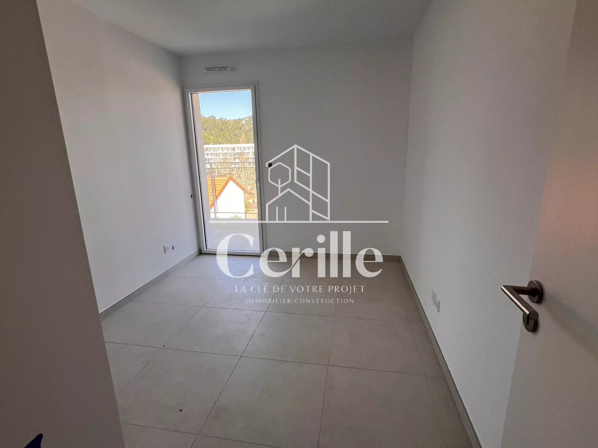 Maison – Marseille, La Vieille-Chapelle, 8e Arrondissement - Plus