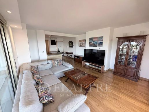 Appartement 5 pièces 90 m² · à Antibes · 90 m² · 590 000 €