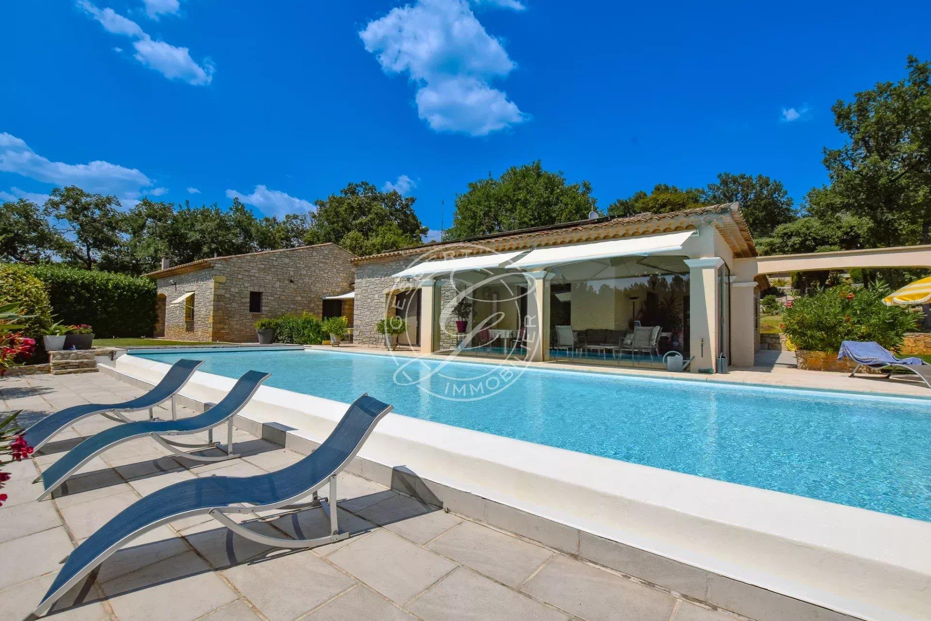 Maison à vendre, 331m², Flayosc
