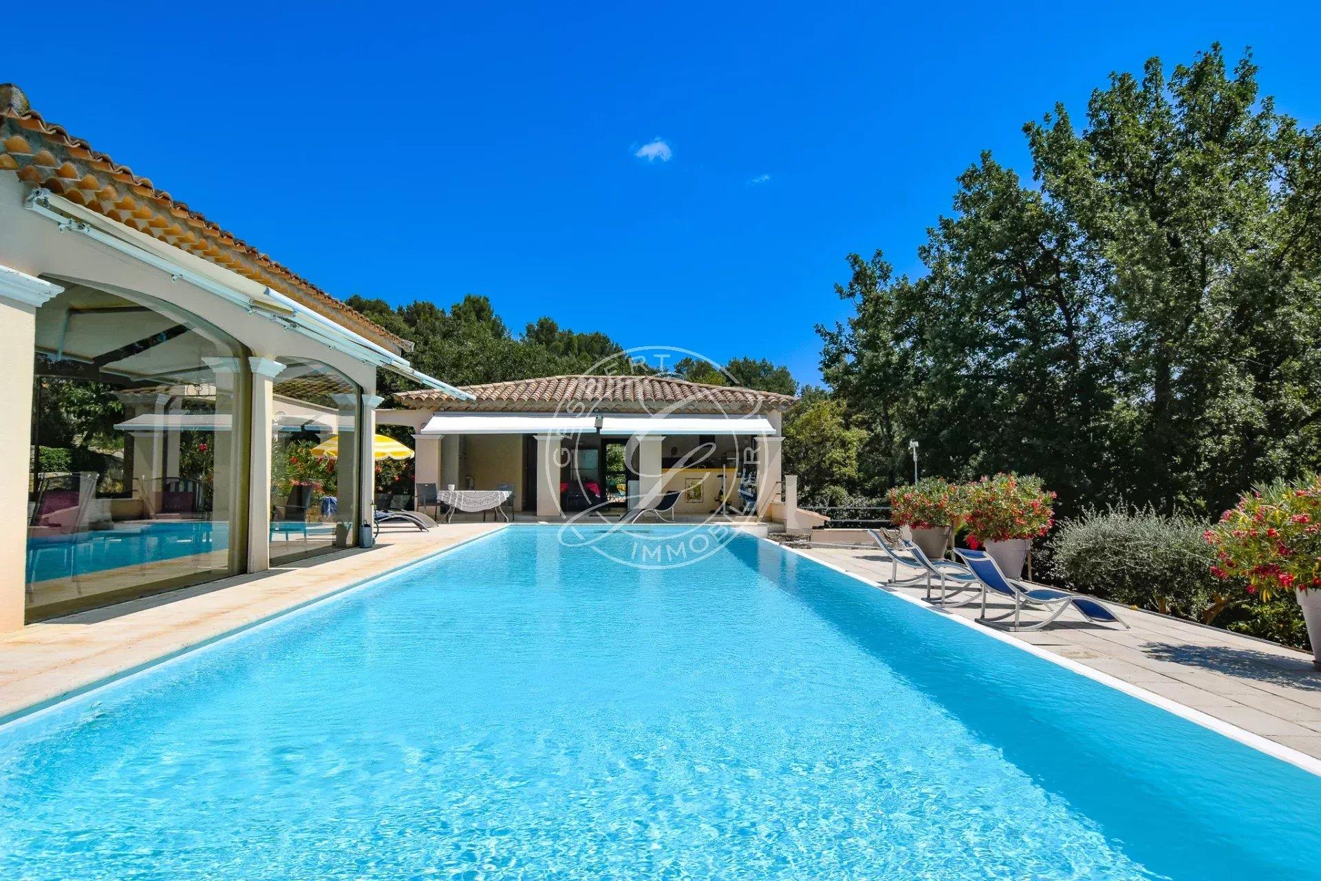 Maison à vendre, 331m², Flayosc
