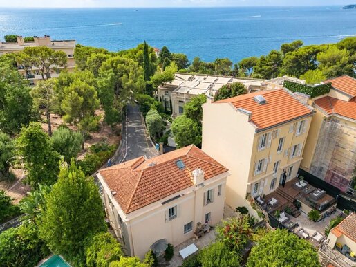 Maison 6 pièces 182 m² · à Cap-d'Ail · 182 m² · 2 490 000 €
