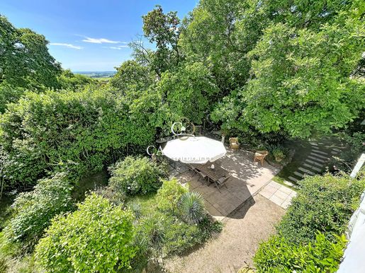 Maison 15 pièces 330 m² · à Pézenas · 330 m² · 690 000 €