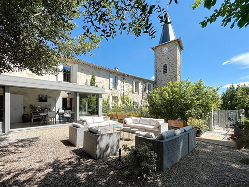 9 pièces 240 m² · à Pézenas · 240 m² · 735 000 €