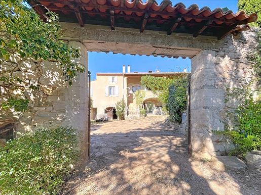 17 pièces 350 m² · à Bédarieux · 350 m² · 668 000 €