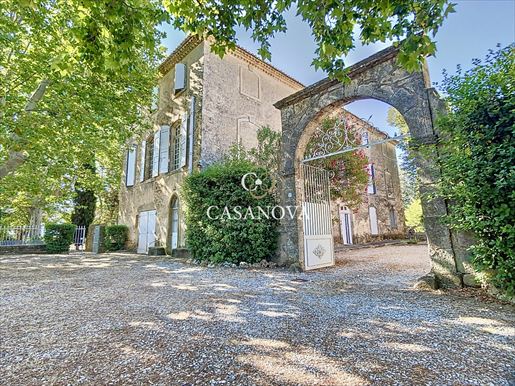 Maison 21 pièces 450 m² · à Clermont-l'Hérault · 450 m² · 798 000 €