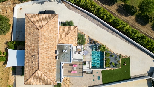 Maison 7 pièces 230 m² · à Clermont-l'Hérault · 230 m² · 895 000 €
