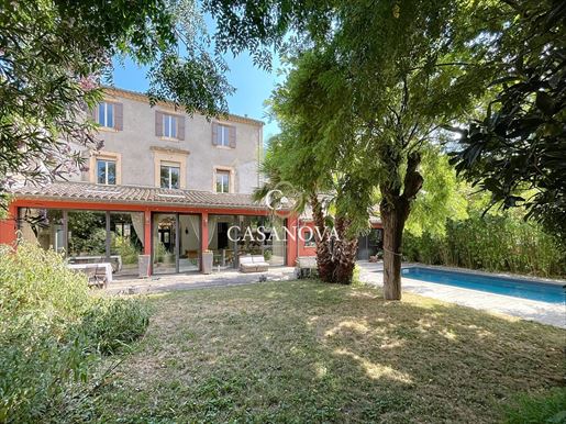 13 pièces 370 m² · à Gignac · 370 m² · 798 000 €