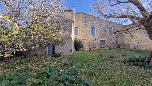 Maison 18 pièces 690 m² · à Pézenas · 690 m² · 496 000 €