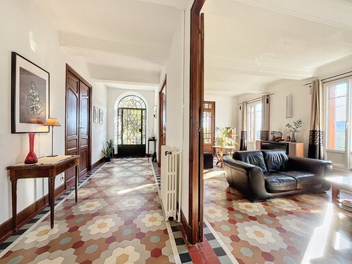 Maison 10 pièces 391 m² · à Pézenas · 391 m² · 698 000 €