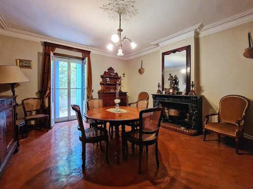Maison 18 pièces 690 m² · à Pézenas · 690 m² · 496 000 €
