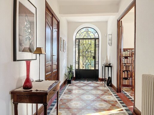 Maison 10 pièces 391 m² · à Pézenas · 391 m² · 698 000 €
