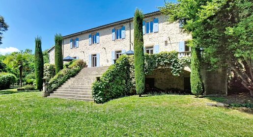 Maison 27 pièces 773 m² · à Aubenas · 773 m² · 1 150 000 €