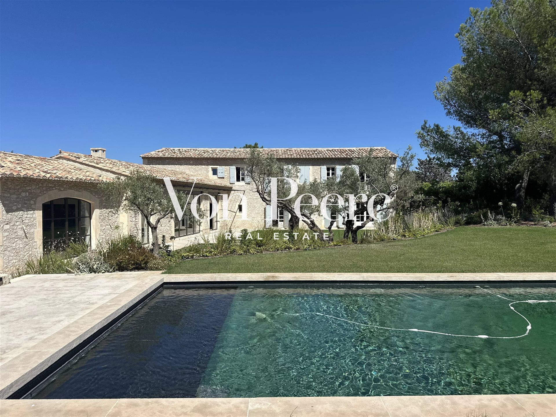 Maison à vendre, 340m², Eygalières