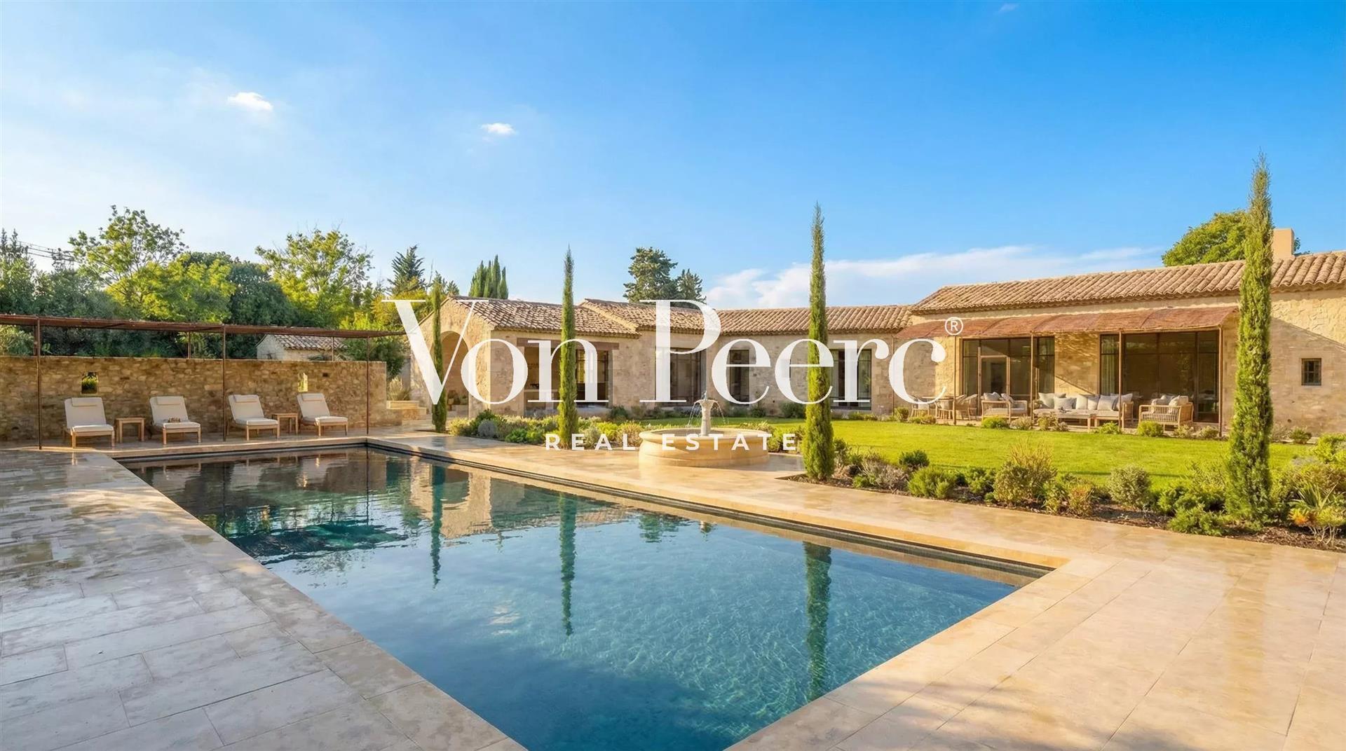 Maison à vendre, 495m², Saint-Rémy-de-Provence