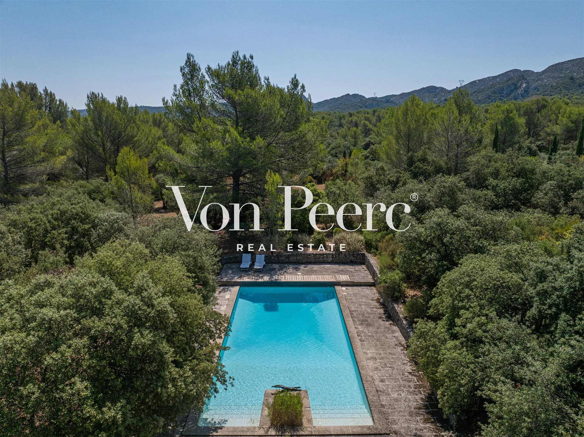 Maison à vendre, 350m², Eygalières