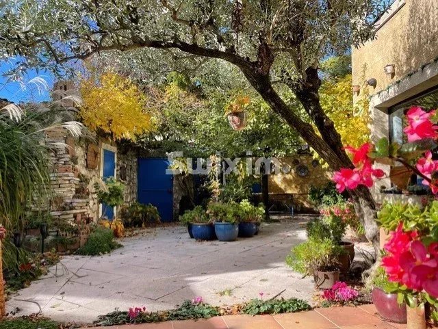 Maison à vendre, 205m², La Garde-Adhémar