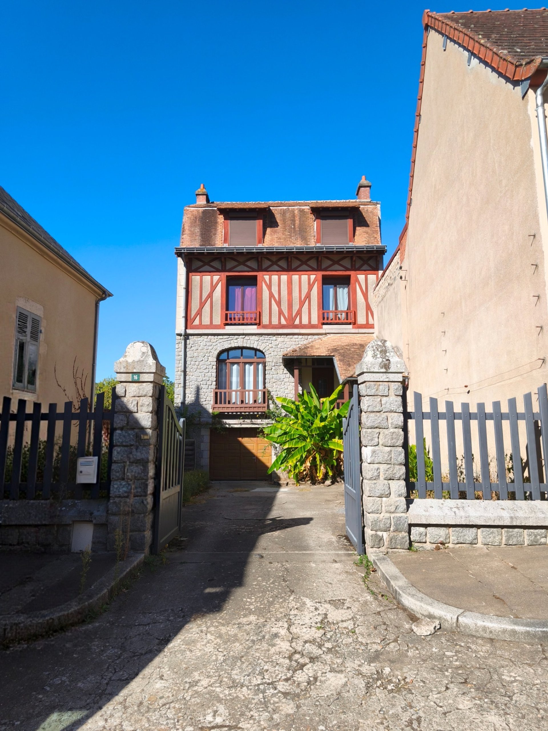 Maison à vendre, 170m², La Celle-Dunoise