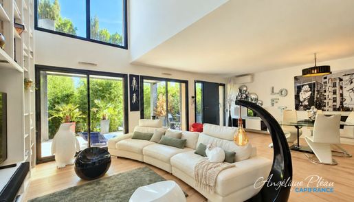 Maison 6 pièces 150 m² · à Gometz-le-Châtel · 150 m² · 699 000 €