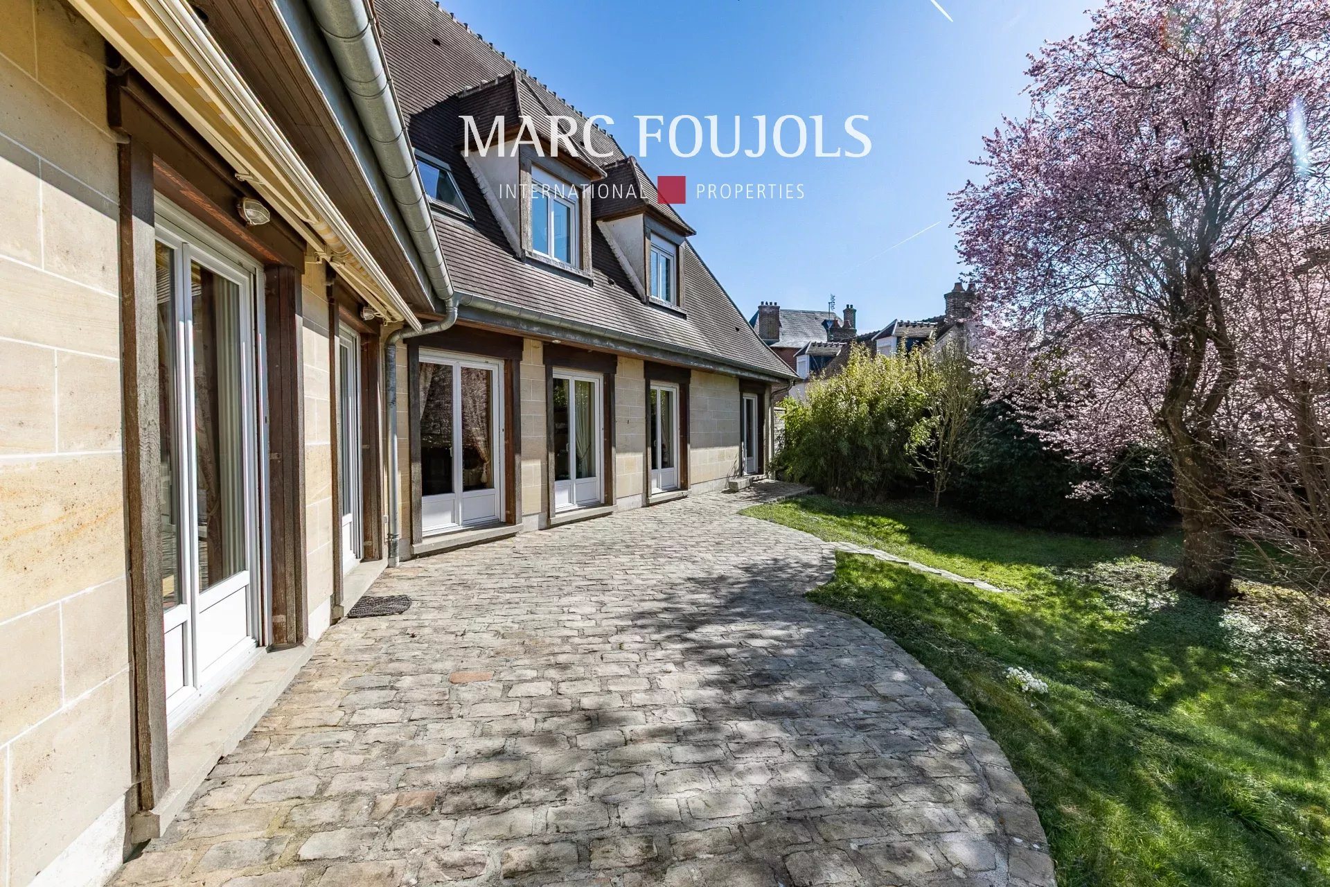 Maison à vendre, 358m², Compiègne