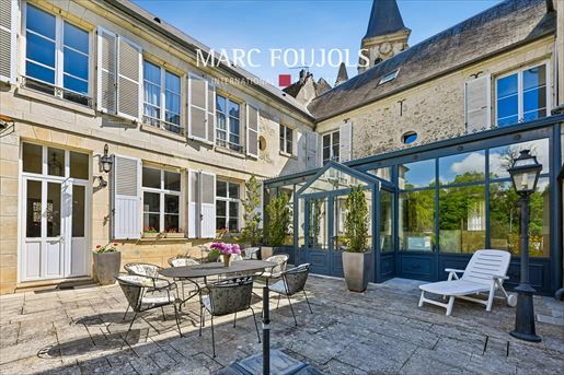 Maison 9 pièces 345 m² · à Clermont · 345 m² · 845 000 €