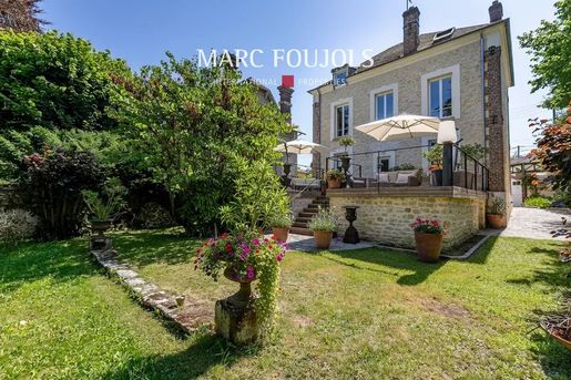 Maison 8 pièces 240 m² · à Senlis · 240 m² · 1 196 000 €