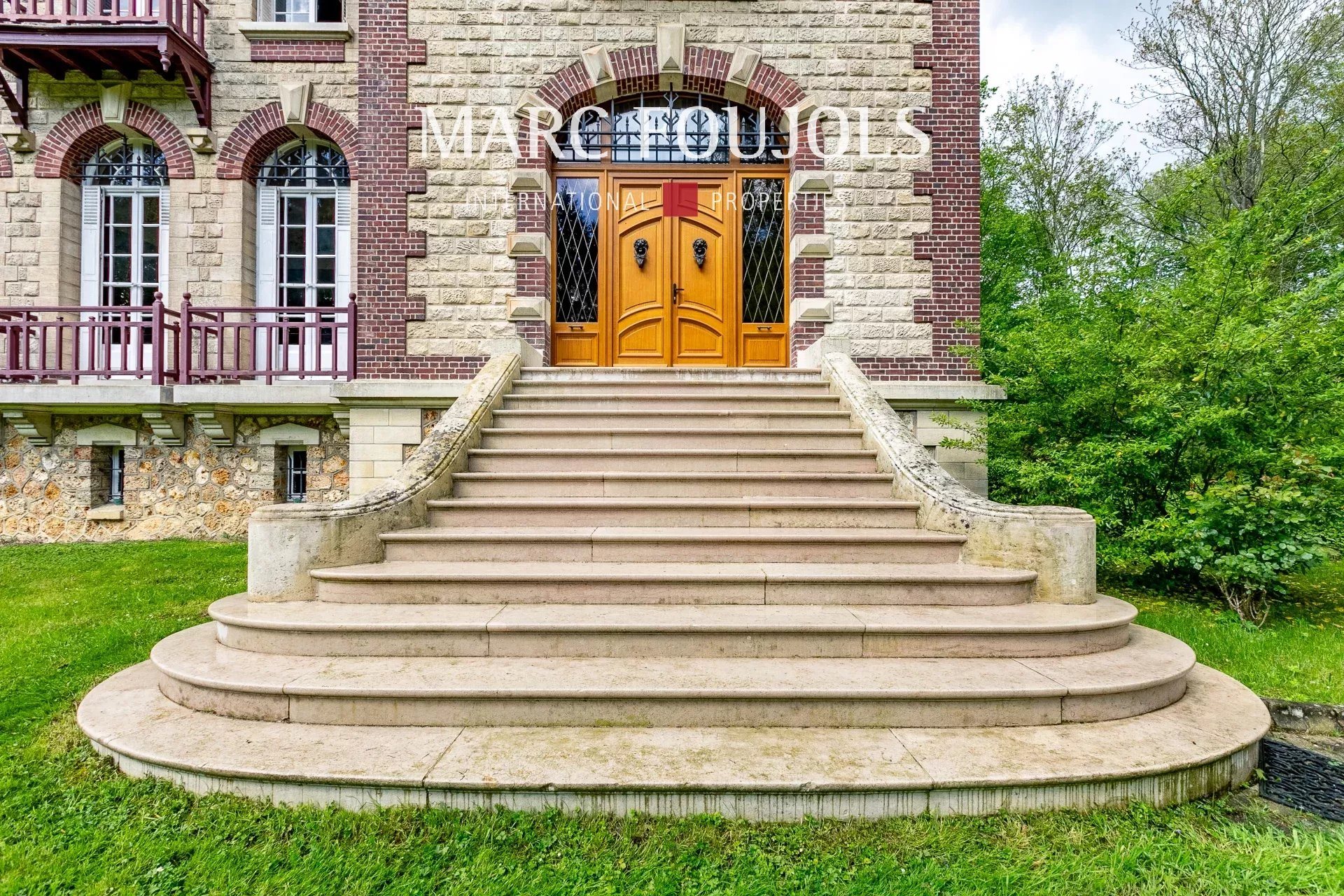 Maison à vendre, 862m², Compiègne