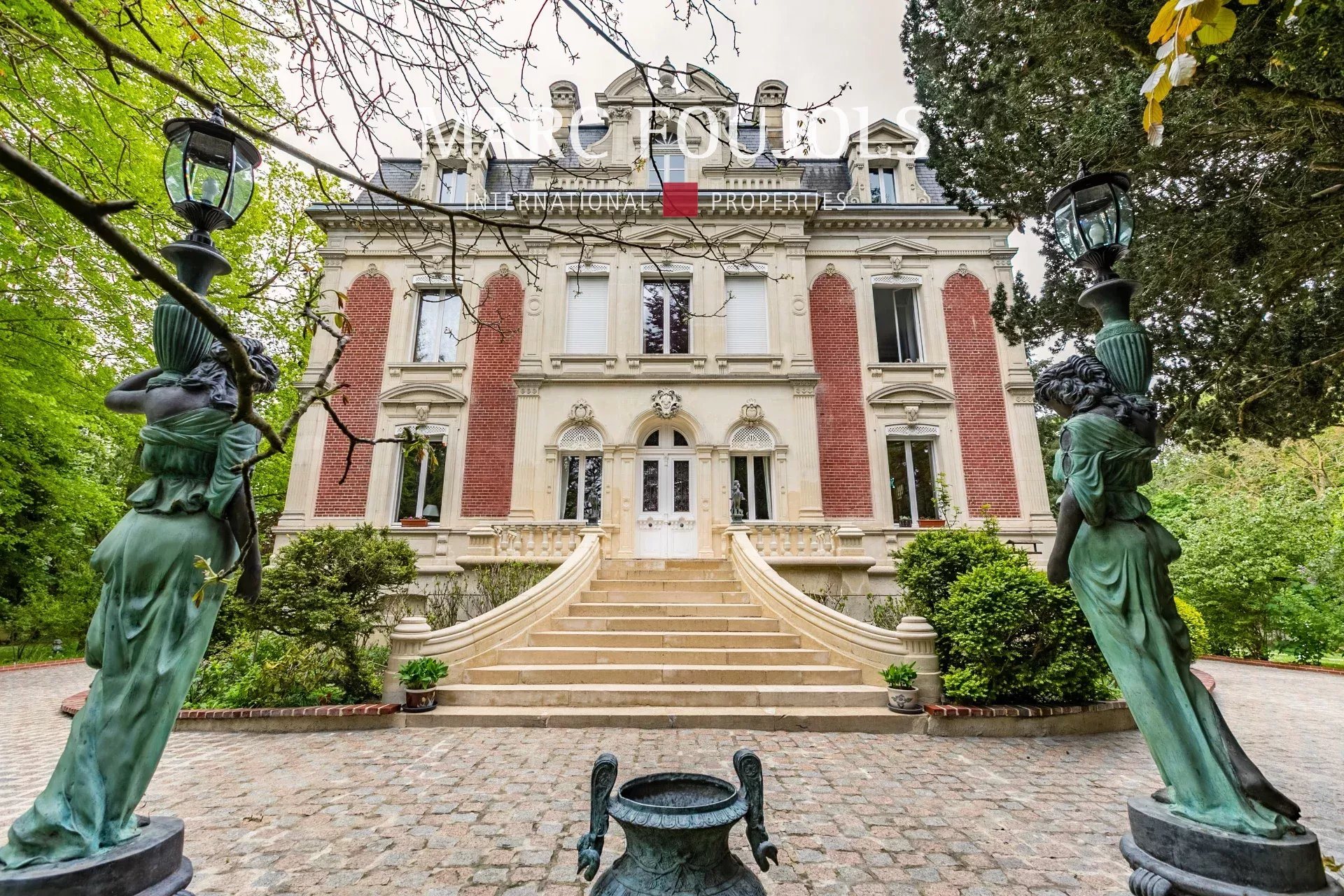 Maison à vendre, 578m², Bury