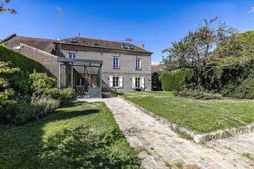 Maison 10 pièces 255 m² · à Compiègne · 255 m² · 660 000 €