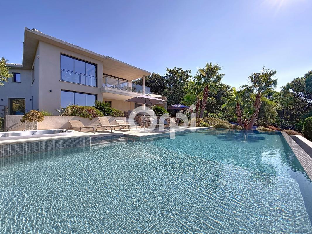 Maison à vendre, 300m², Grimaud