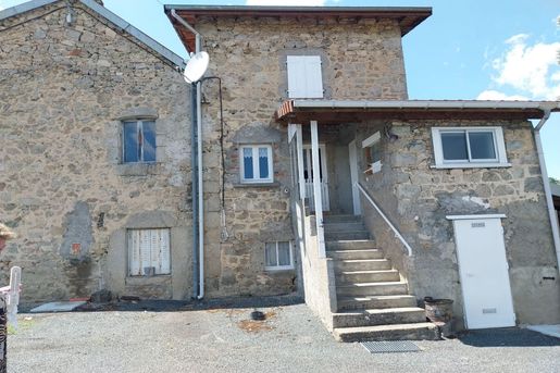 Maison 3 pièces 58 m² · à La Guillermie · 58 m² · 49 000 €
