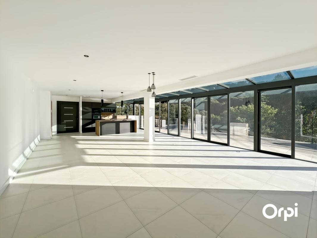 Maison à vendre, 170m², La Croix-Valmer