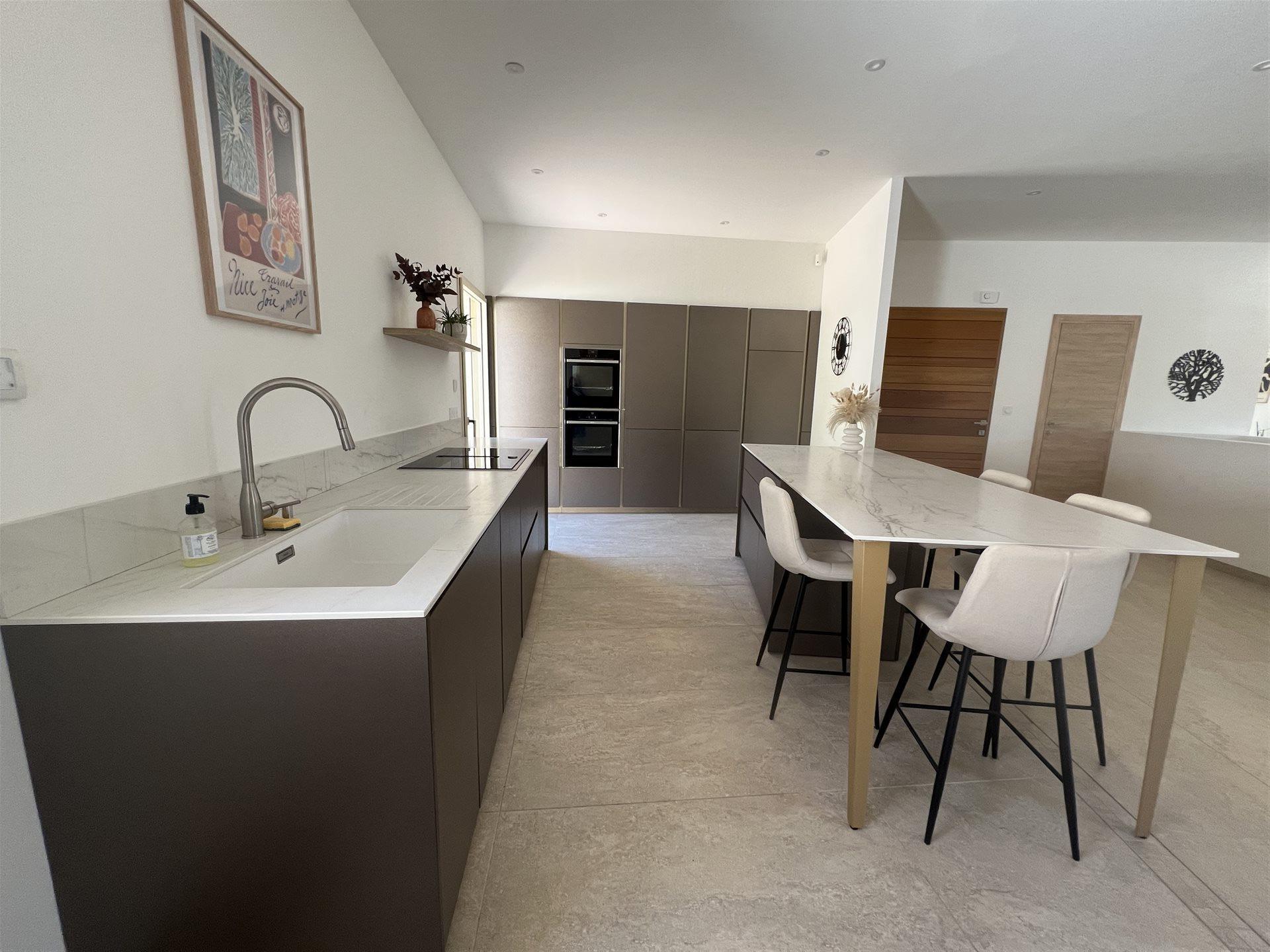 Maison à vendre, 220m², Camps-la-Source