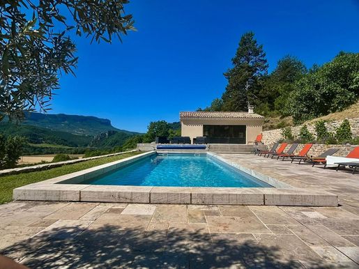 Maison 8 pièces 243 m² · à Sisteron · 243 m² · 1 450 000 €