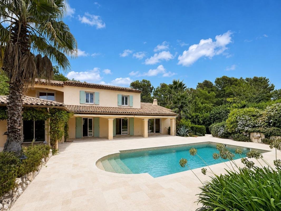 Maison à vendre, 247m², Roquefort-les-Pins