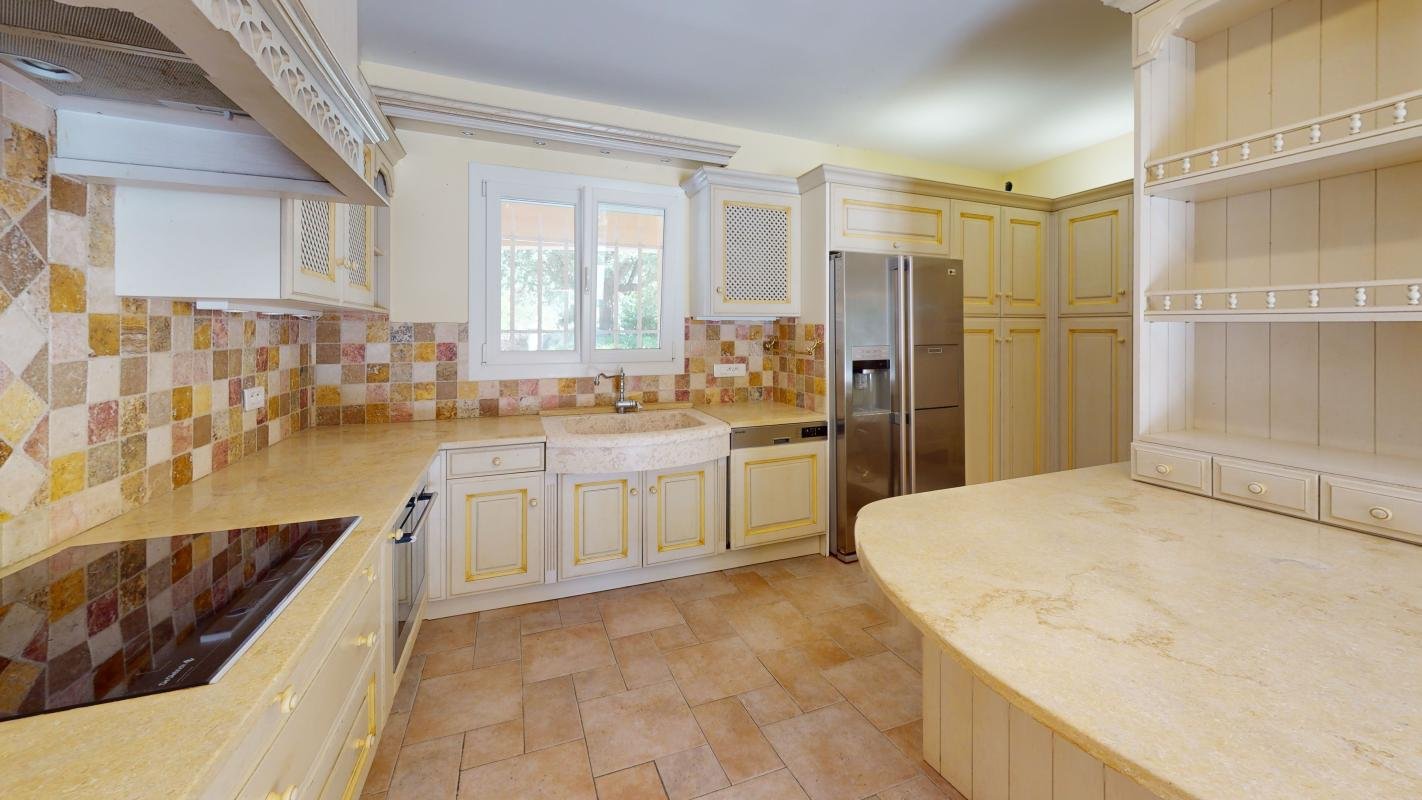 Maison à vendre, 247m², Roquefort-les-Pins