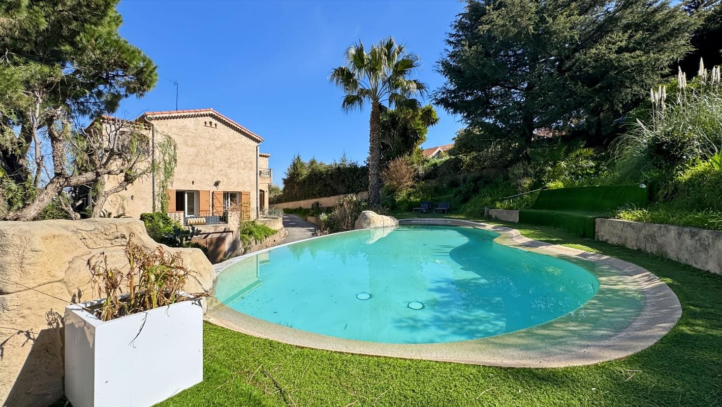 Maison à vendre, 201m², Vallauris