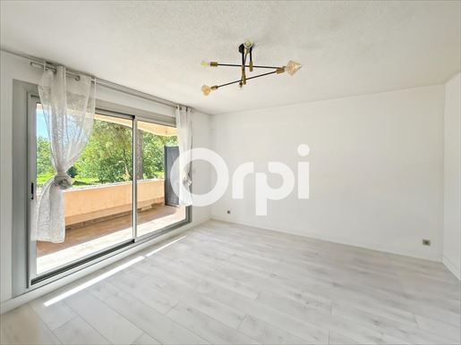 Appartement T2 de 52 m² - Terras, loggia en privé parkeren / Nabij voorzieningen, station en snelwegen