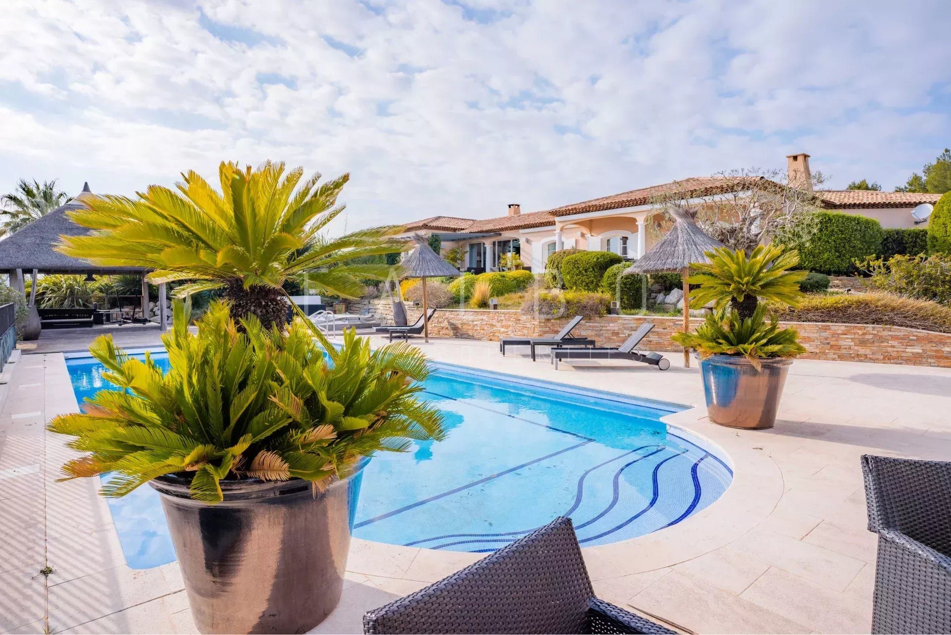 Maison à vendre, 630m², Ceyreste