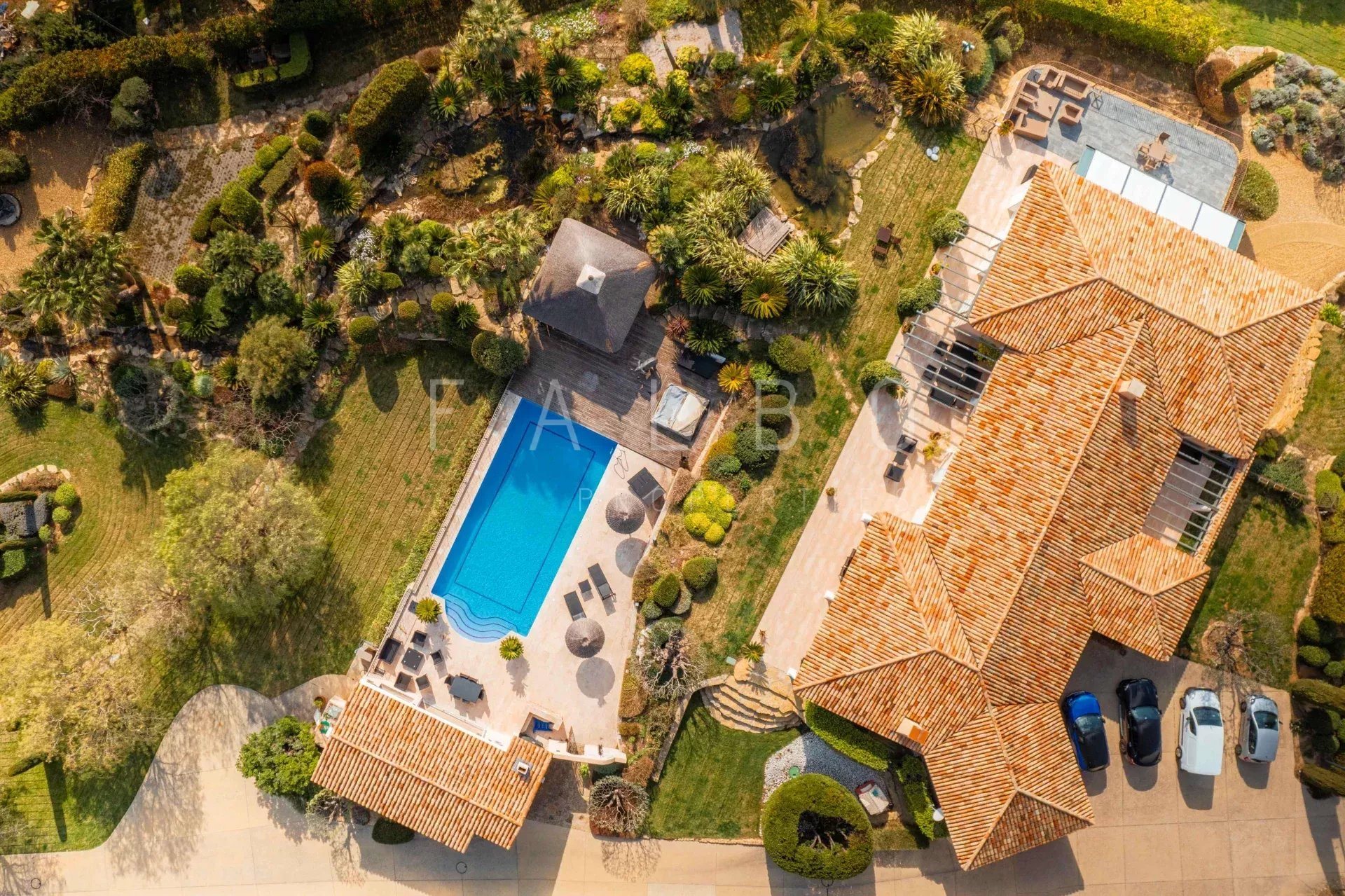 Maison à vendre, 630m², Ceyreste